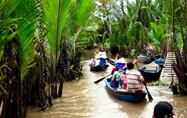 Nằm mơ thấy sông nước chứa đựng các số phong thủy nào?