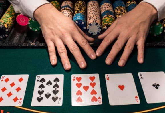 Tránh những sai lầm này để bạn chơi Poker tốt hơn