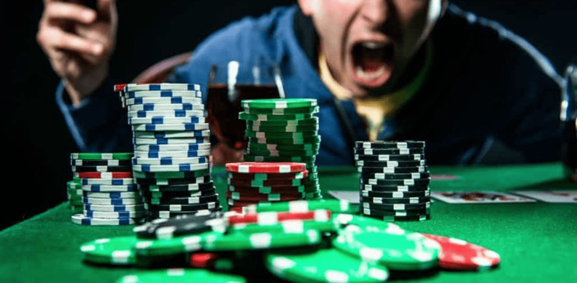 Poker Online có điều gì mà thu hút nhiều người chơi?