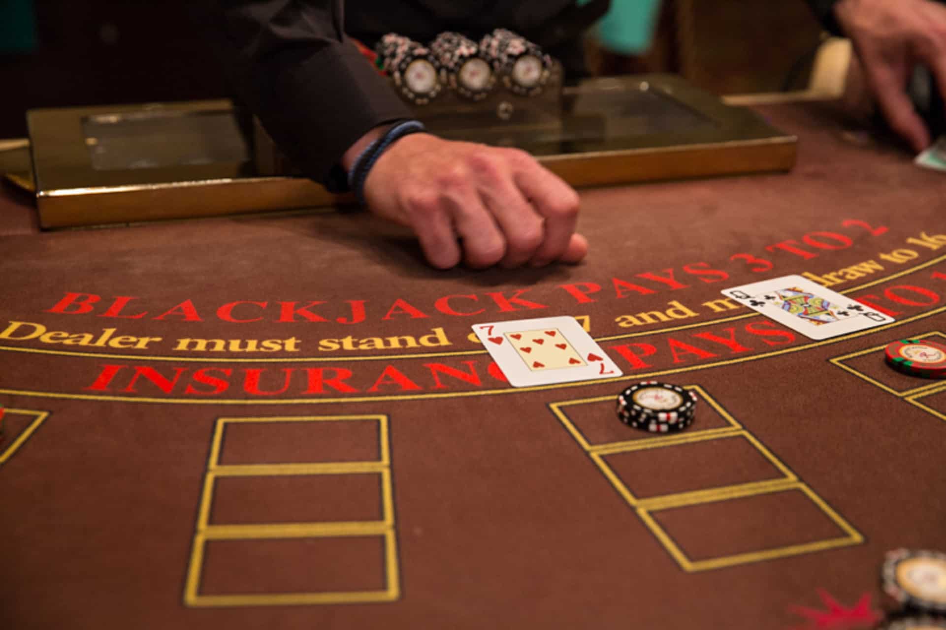 Bật mí những mẹo và kinh nghiệm hay chơi Blackjack dành cho lính mới